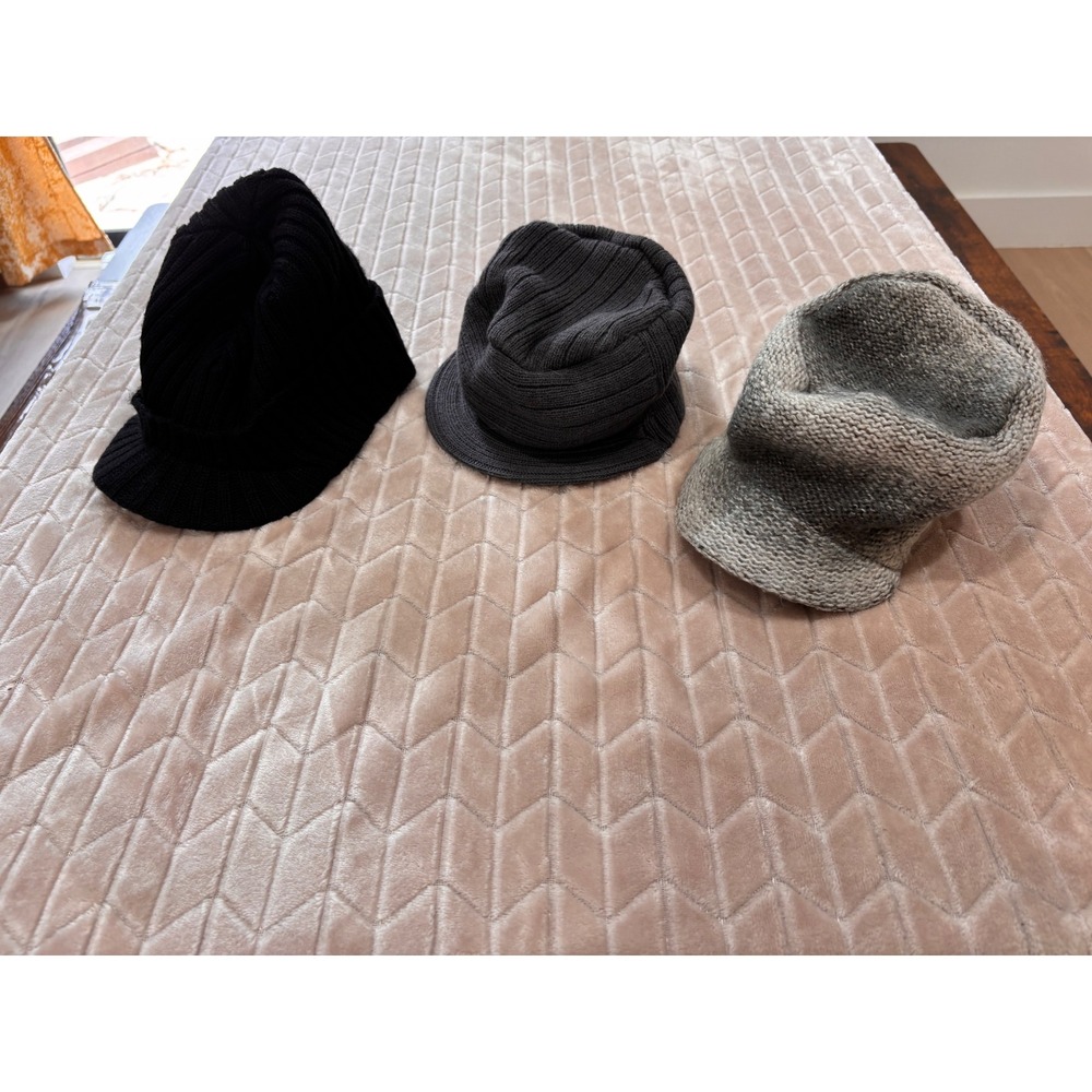 Lot of 3 Knit Visor Beanies Skully Cap Black Charcoal Marled Grey Winter Hats
